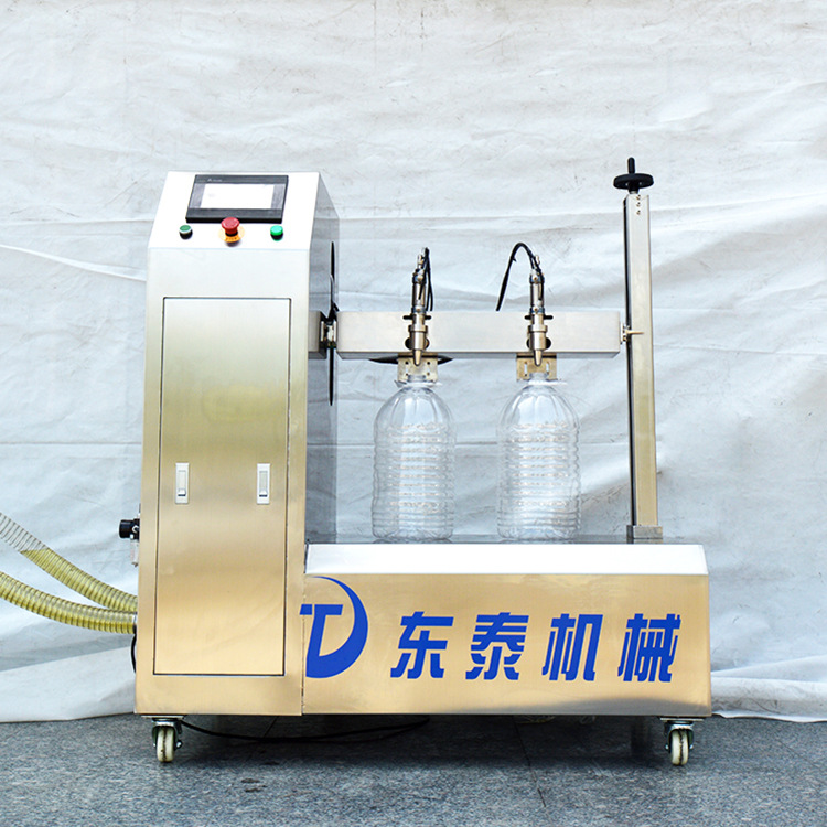 俱往矣，數(shù)風流人物，還看東泰半自動食用油灌裝機